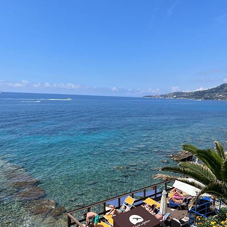 Appartamento La Rosa Dei Venti, Centro Storico, 50 Metri Dalle Spiagge Ospedaletti Esterno foto