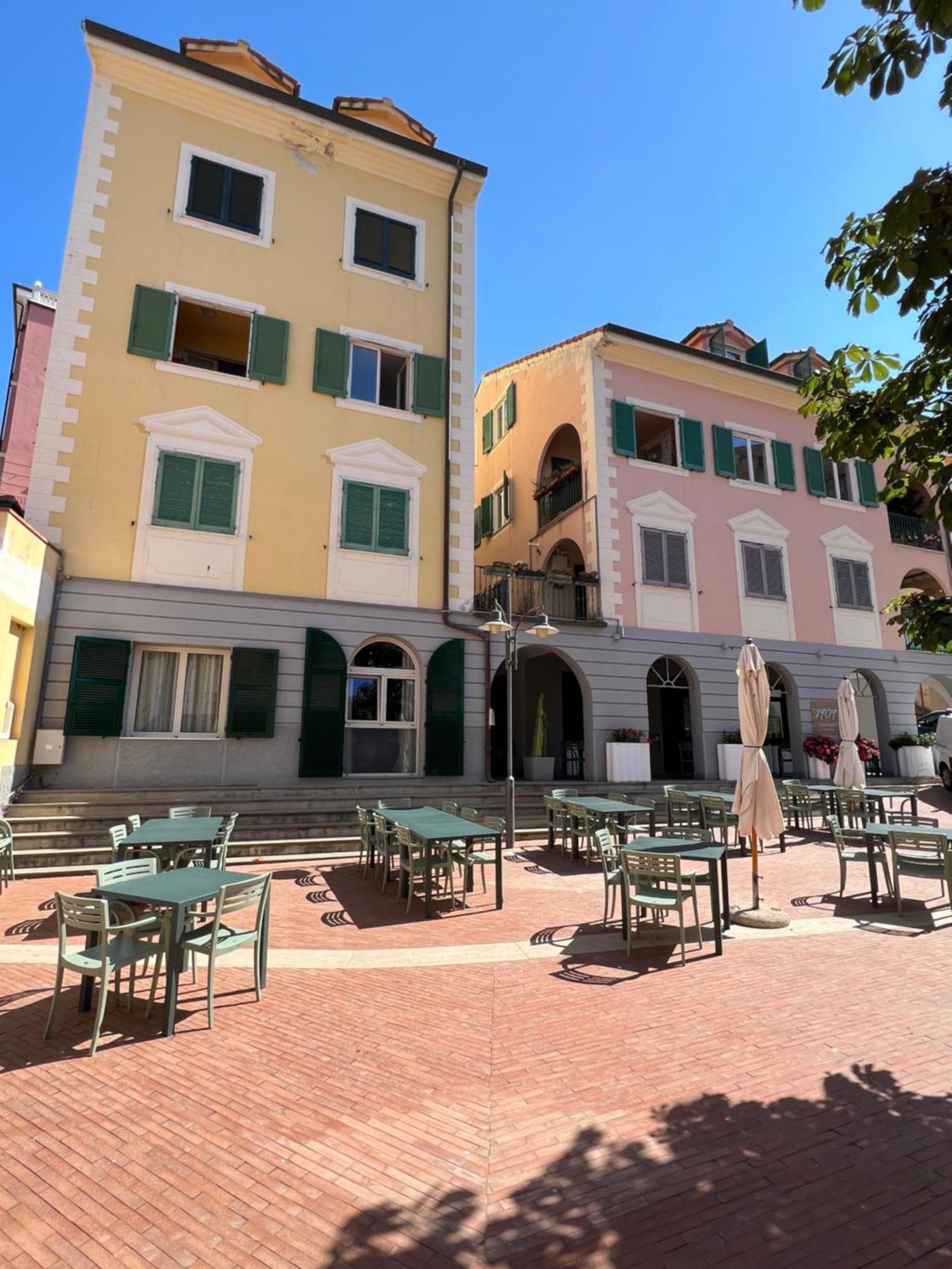 Appartamento La Rosa Dei Venti, Centro Storico, 50 Metri Dalle Spiagge Ospedaletti Esterno foto