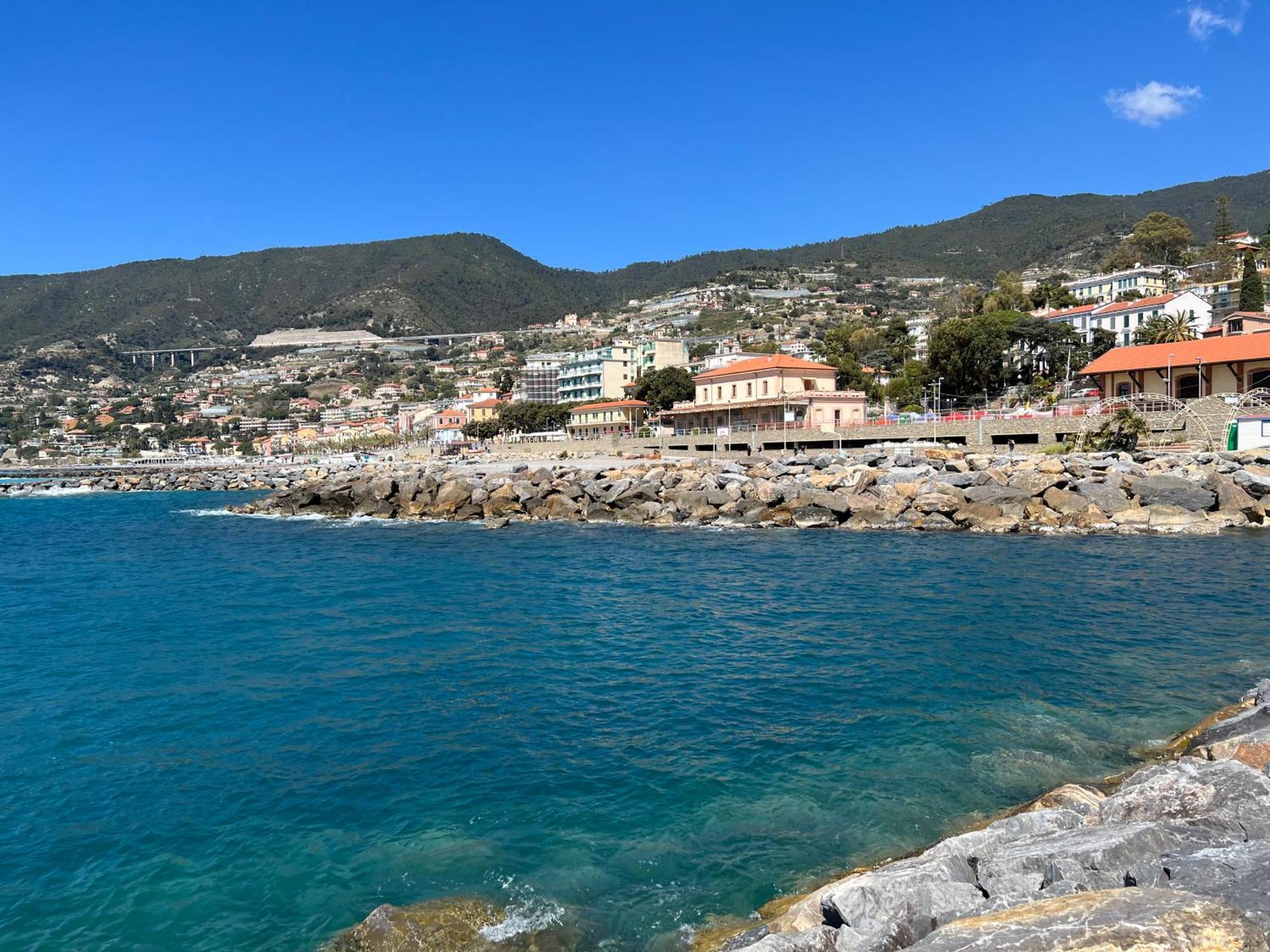 Appartamento La Rosa Dei Venti, Centro Storico, 50 Metri Dalle Spiagge Ospedaletti Esterno foto