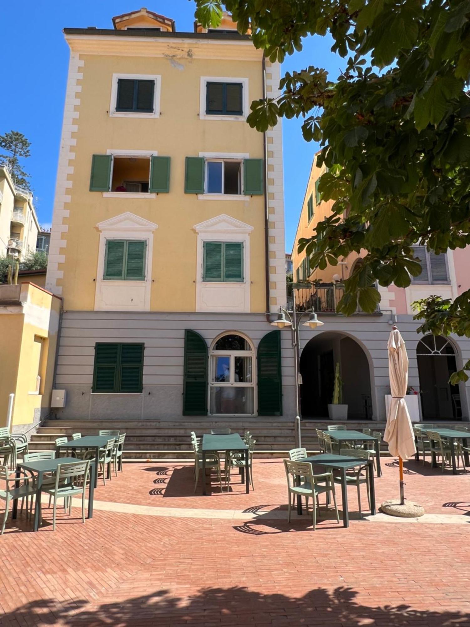 Appartamento La Rosa Dei Venti, Centro Storico, 50 Metri Dalle Spiagge Ospedaletti Esterno foto